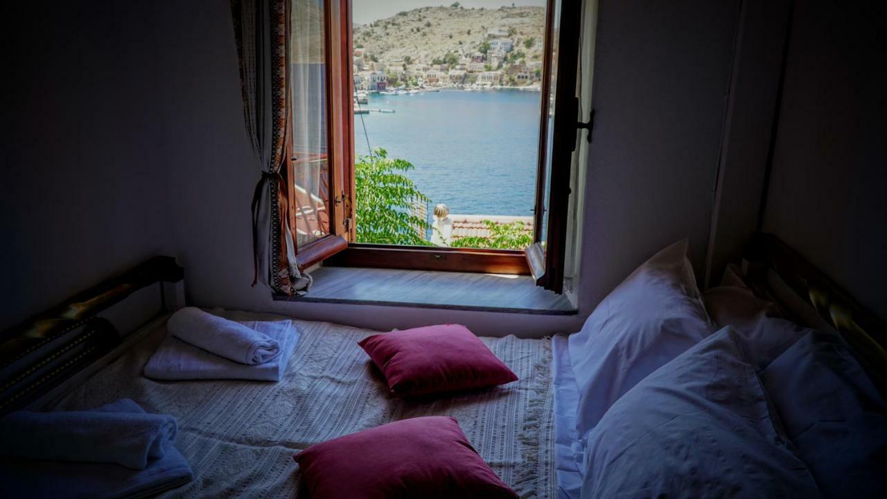 Villa Pitini Sými Eksteriør bilde