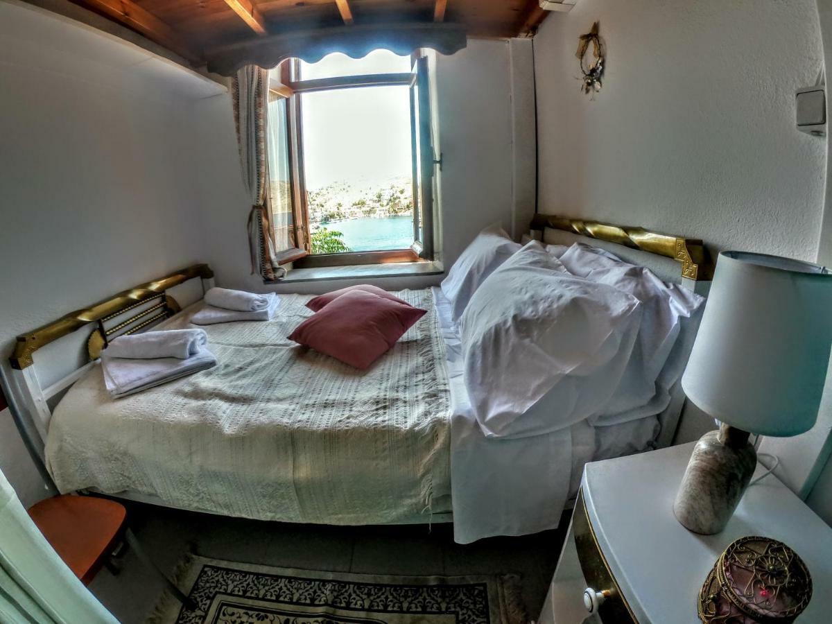 Villa Pitini Sými Eksteriør bilde