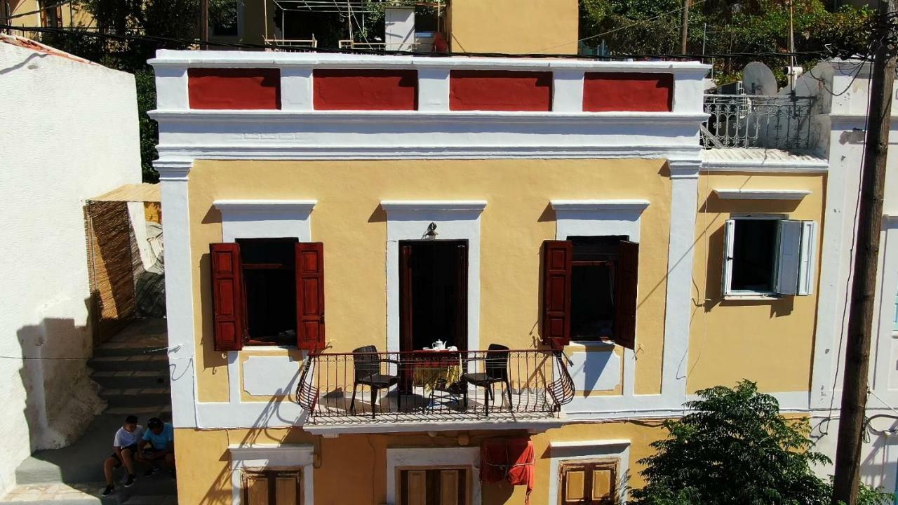 Villa Pitini Sými Eksteriør bilde