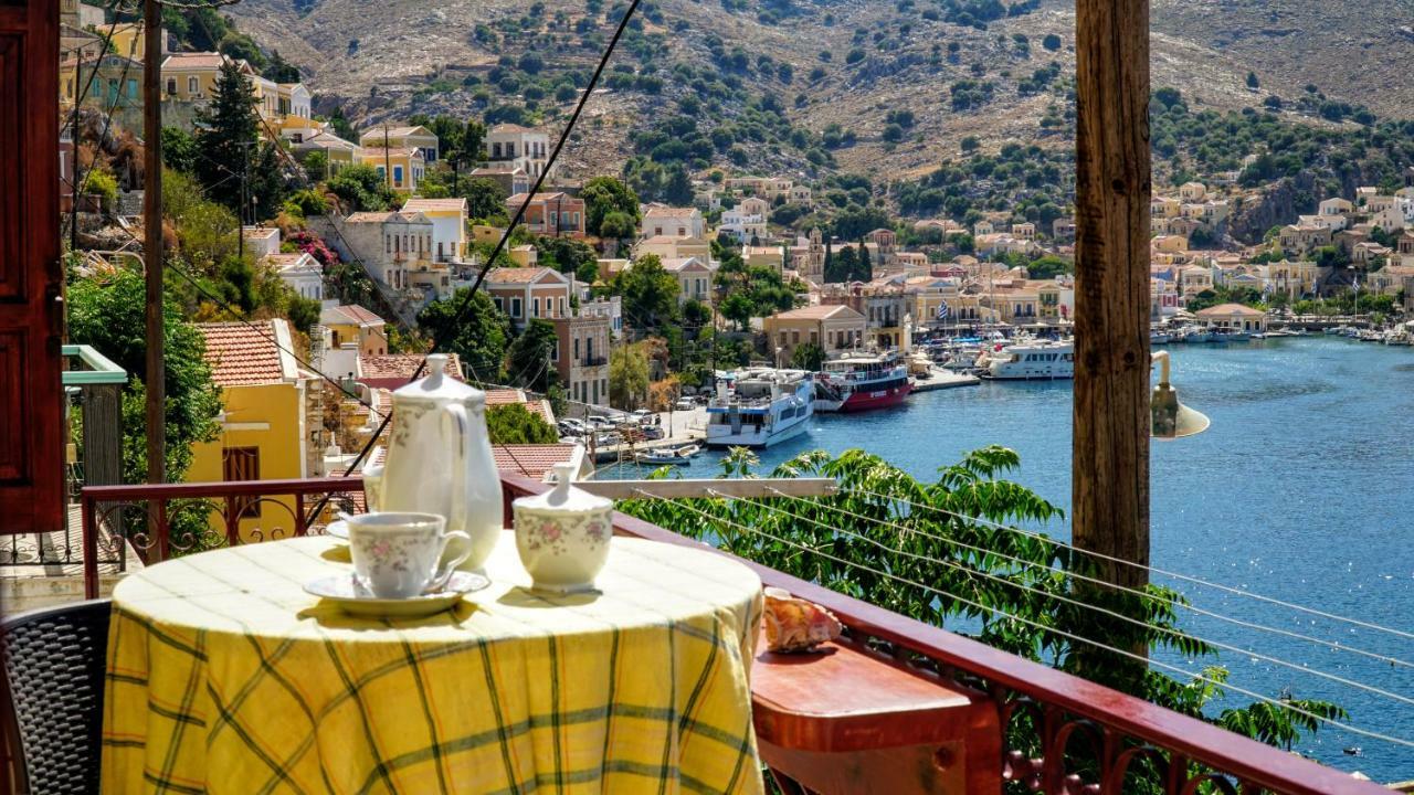 Villa Pitini Sými Eksteriør bilde